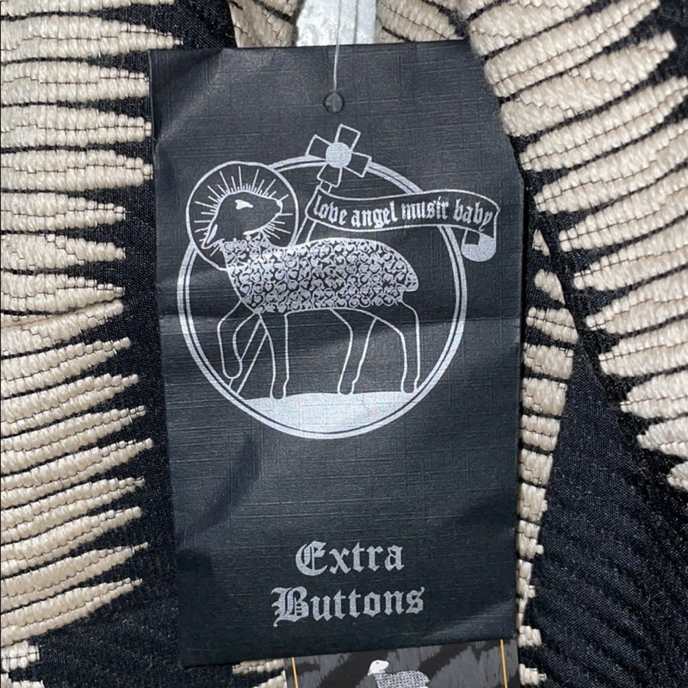 GWEN OWNED! - L.A.M.B. Juliet Zebra Print Blazer - Picture 5 of 12